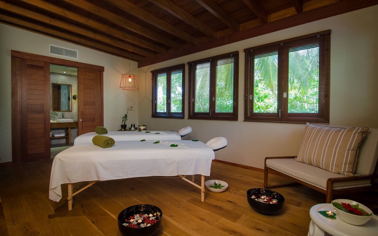 Amilla-Fushi-Treetop-Pool-Villa-Spa-Treatment-room